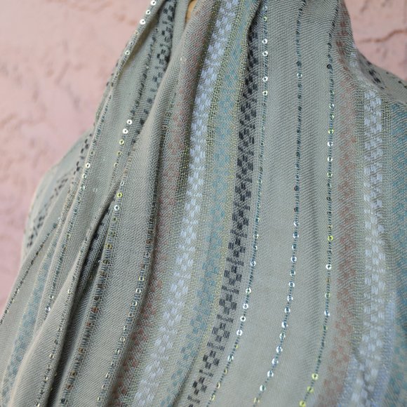 Ana & Ava Infinity Scarf - Picture 4 of 5